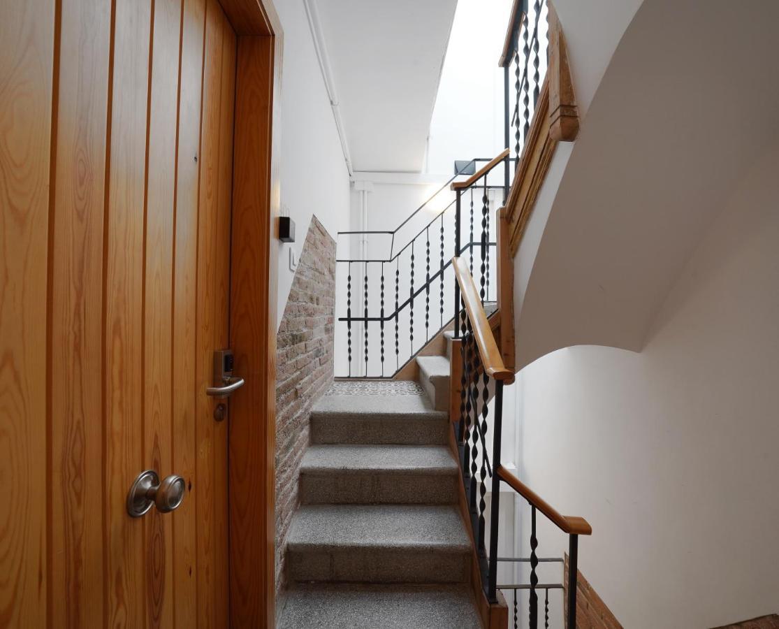 Ola Living Camp Nou Apartment L'Hospitalet de Llobregat Exterior photo