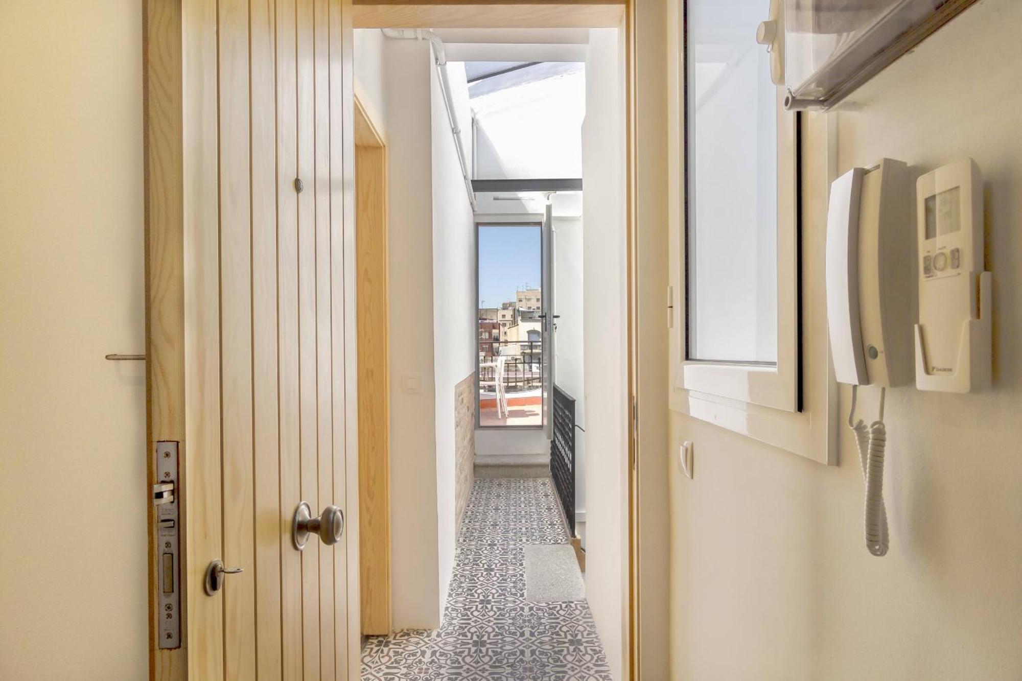 Ola Living Camp Nou Apartment L'Hospitalet de Llobregat Exterior photo